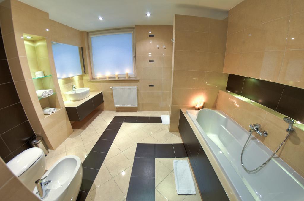 Arena Hotel Spa & Wellness Tychy Quarto foto